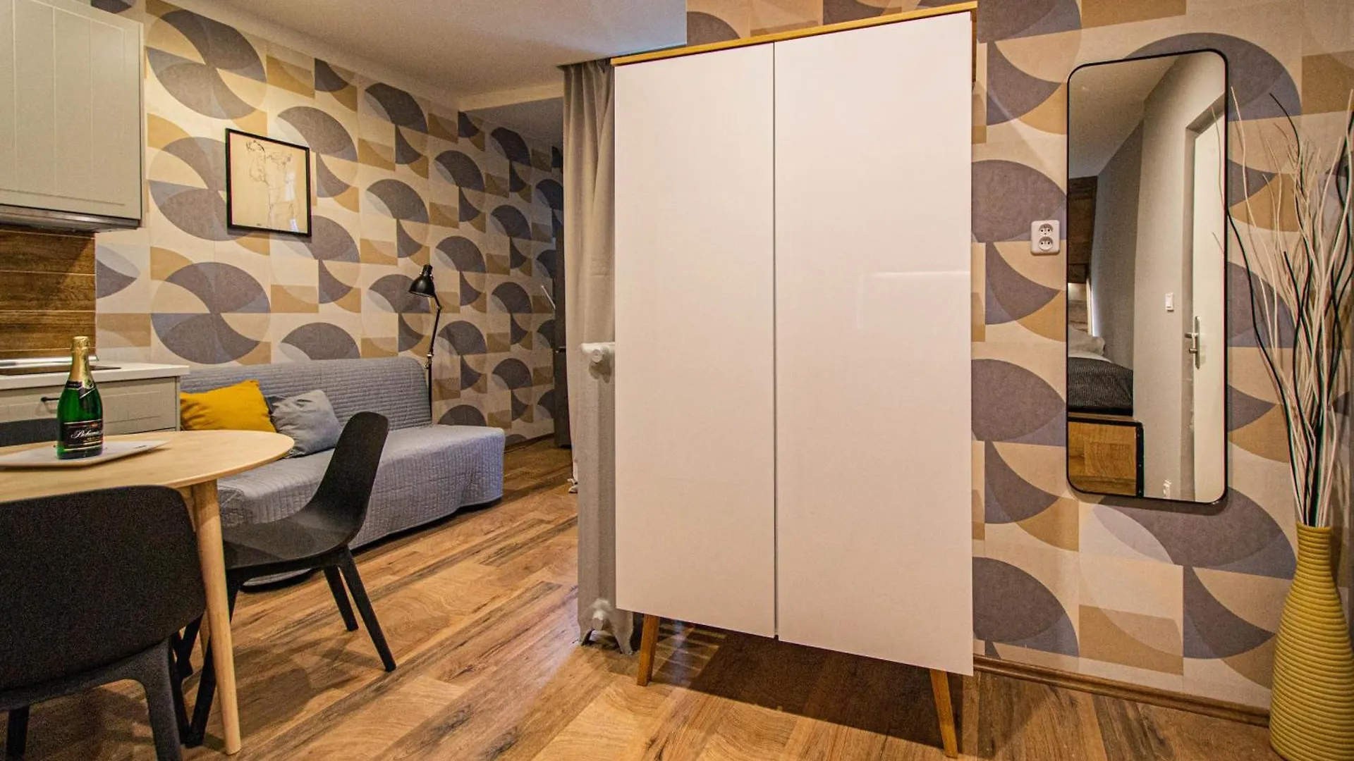 Cozy Studio In The Main City Center 프라하 아파트