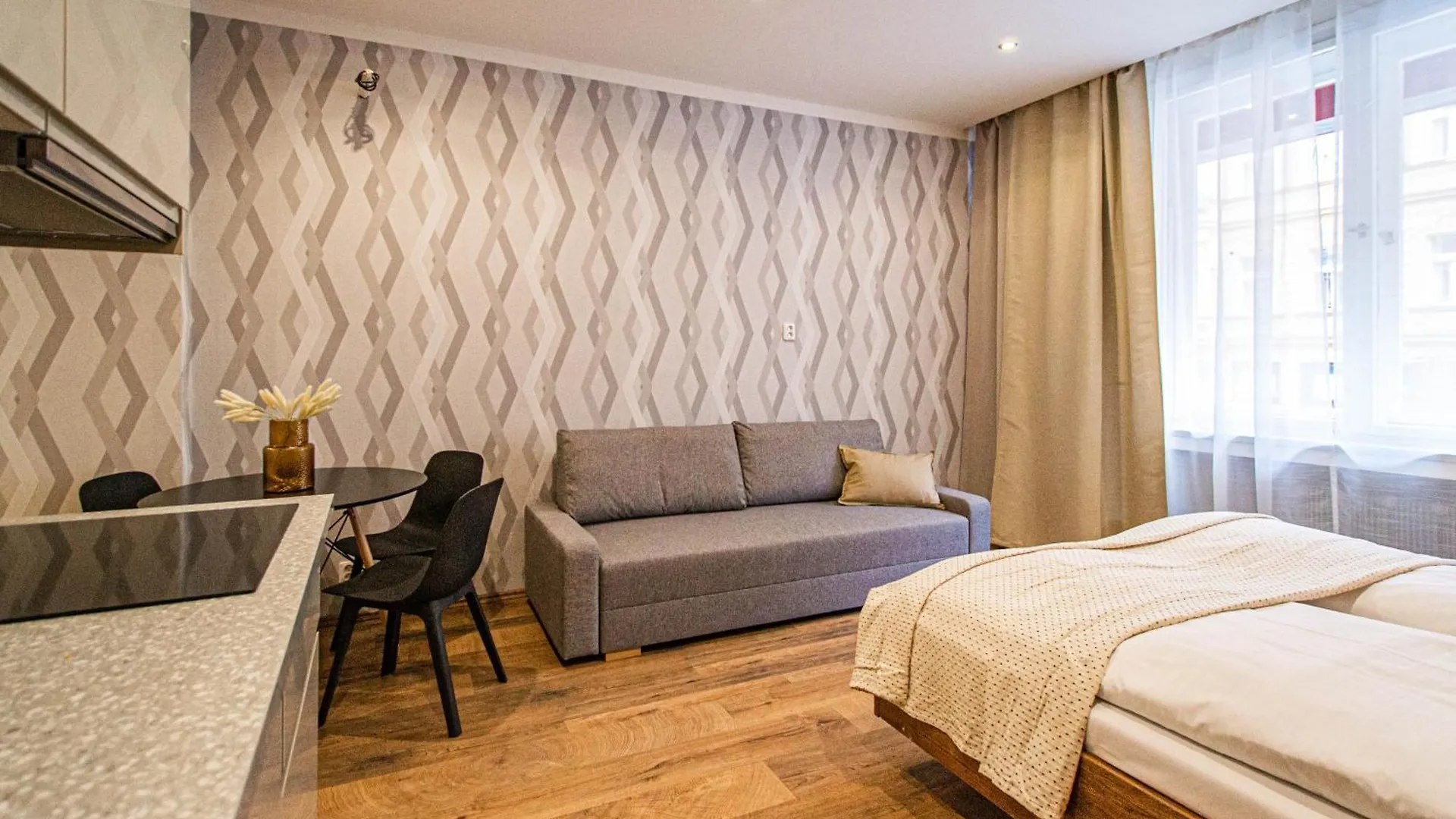 Cozy Studio In The Main City Center 프라하